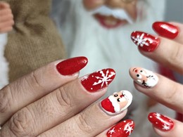 Uñas almendra